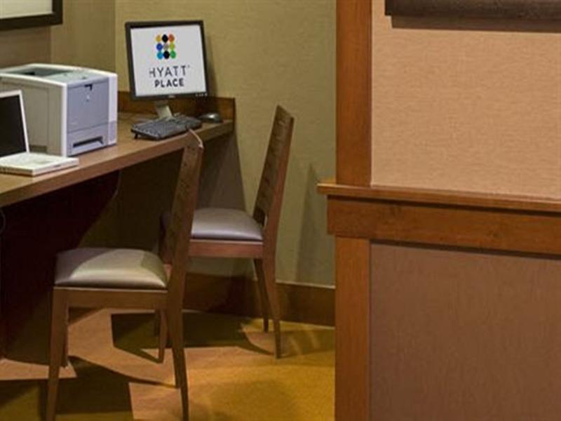 Comfort Suites Milwaukee West Dış mekan fotoğraf